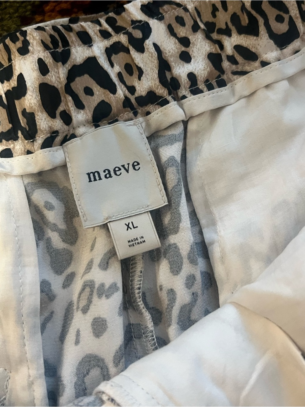 Women's Pants Subcategory Identification